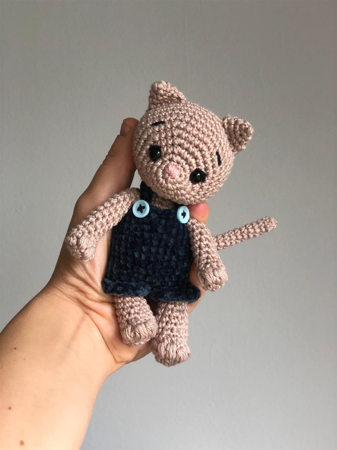 PDF ENGLISH Crochet Pattern Smokey Kitty Cat by leami