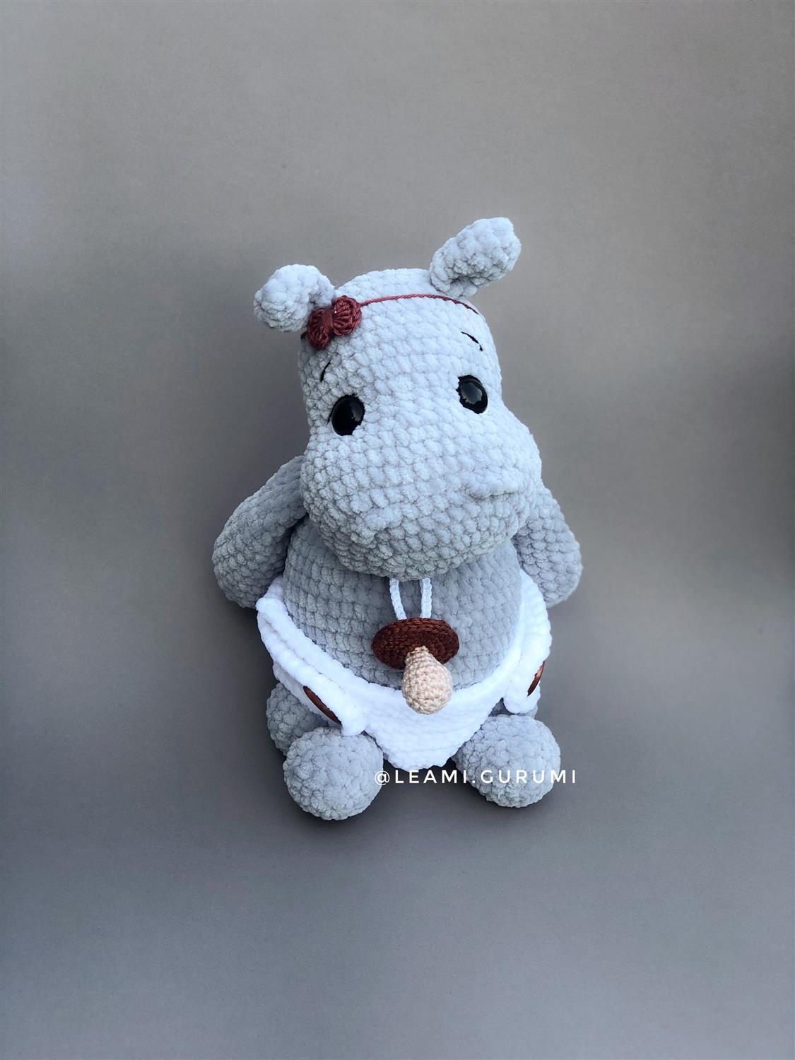 Häkelset Hippo Hena  Chenille ca. 29 cm grau, DIY Paket - ohne Anleitung