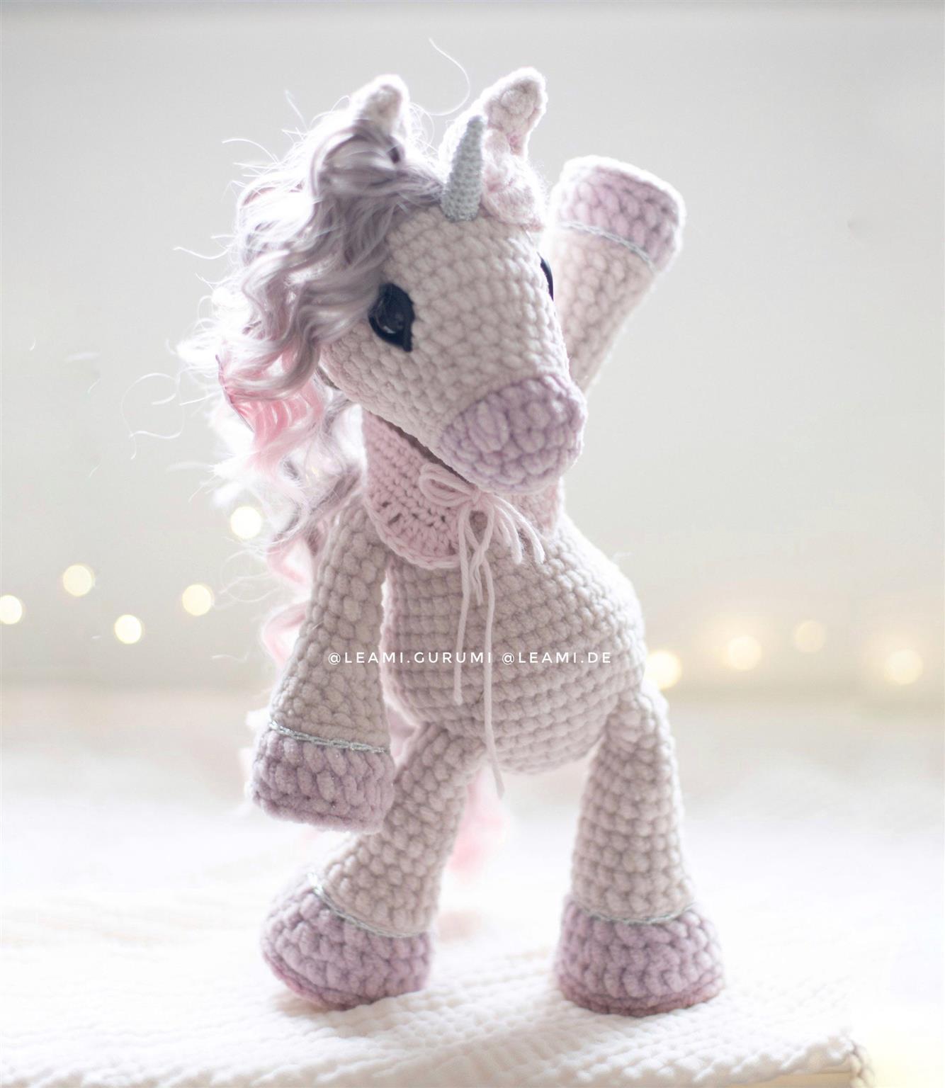 PDF + 5 Videos Häkelanleitung für das Einhorn Elisa von leami